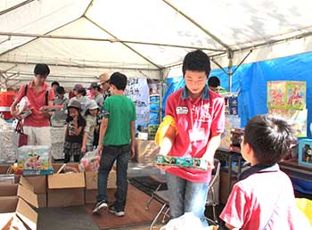 中学科のバザーのお店